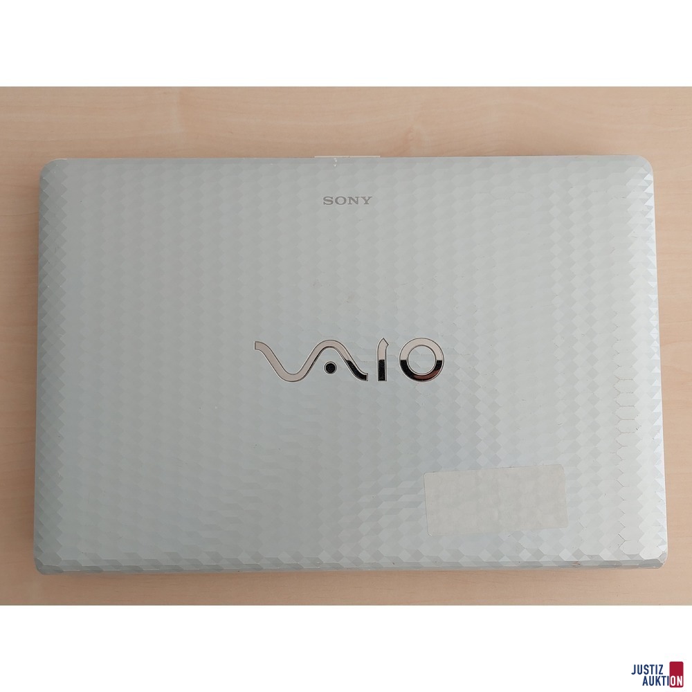 Laptop der Marke SonyVaio - Model PCG-71811M