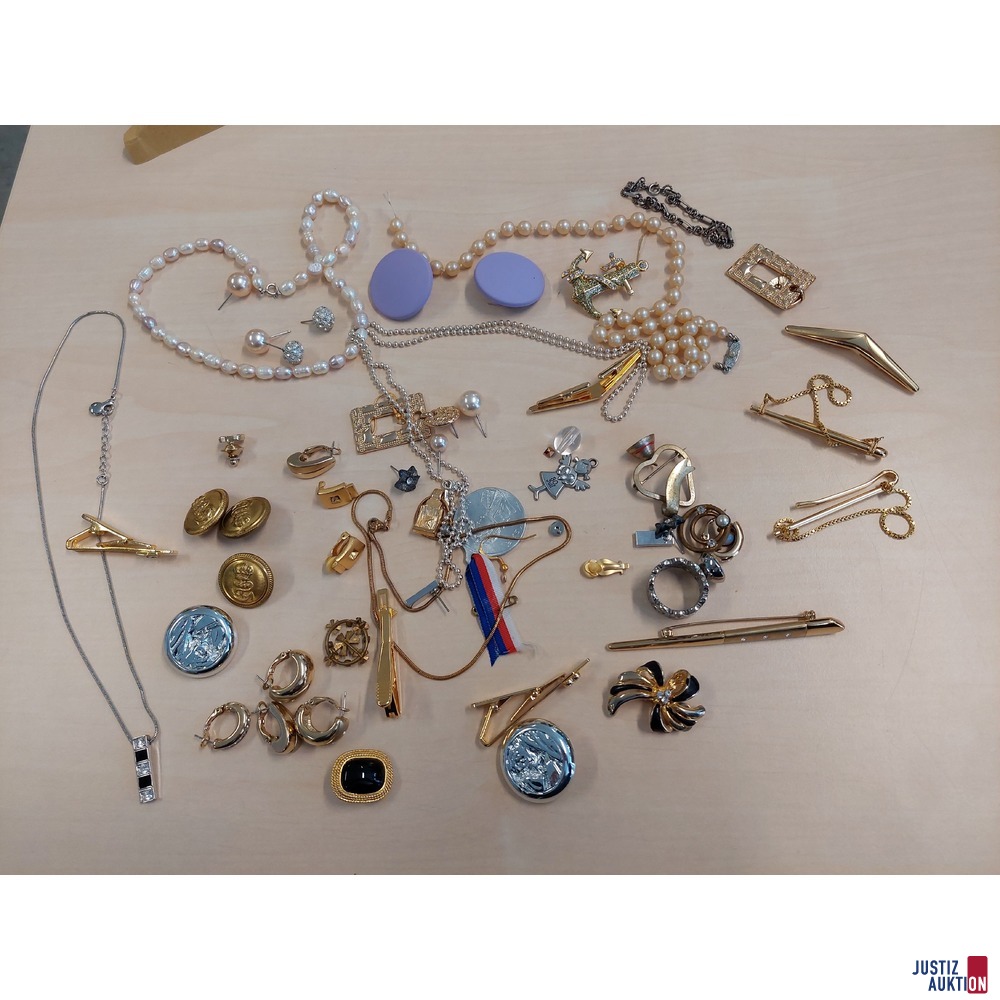 Diverser Modeschmuck u.a.