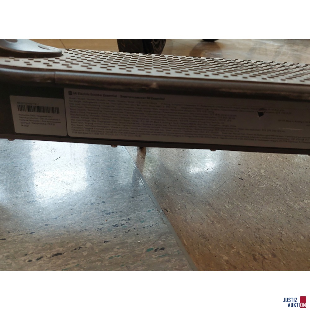 E-Scooter der Marke Mi