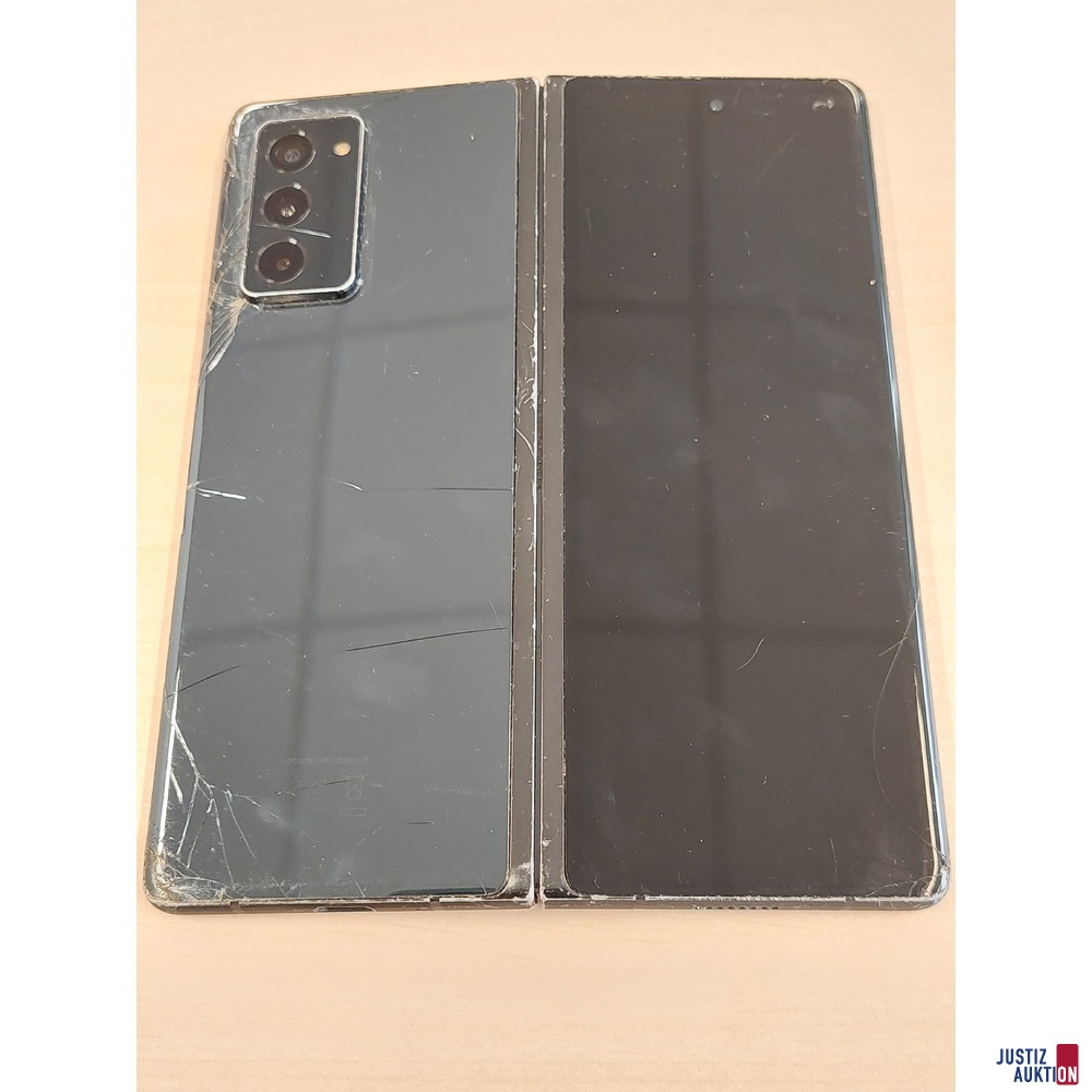 Handy der Marke Samsung Galaxy Z Fold2 5G - Model: SM-F916B