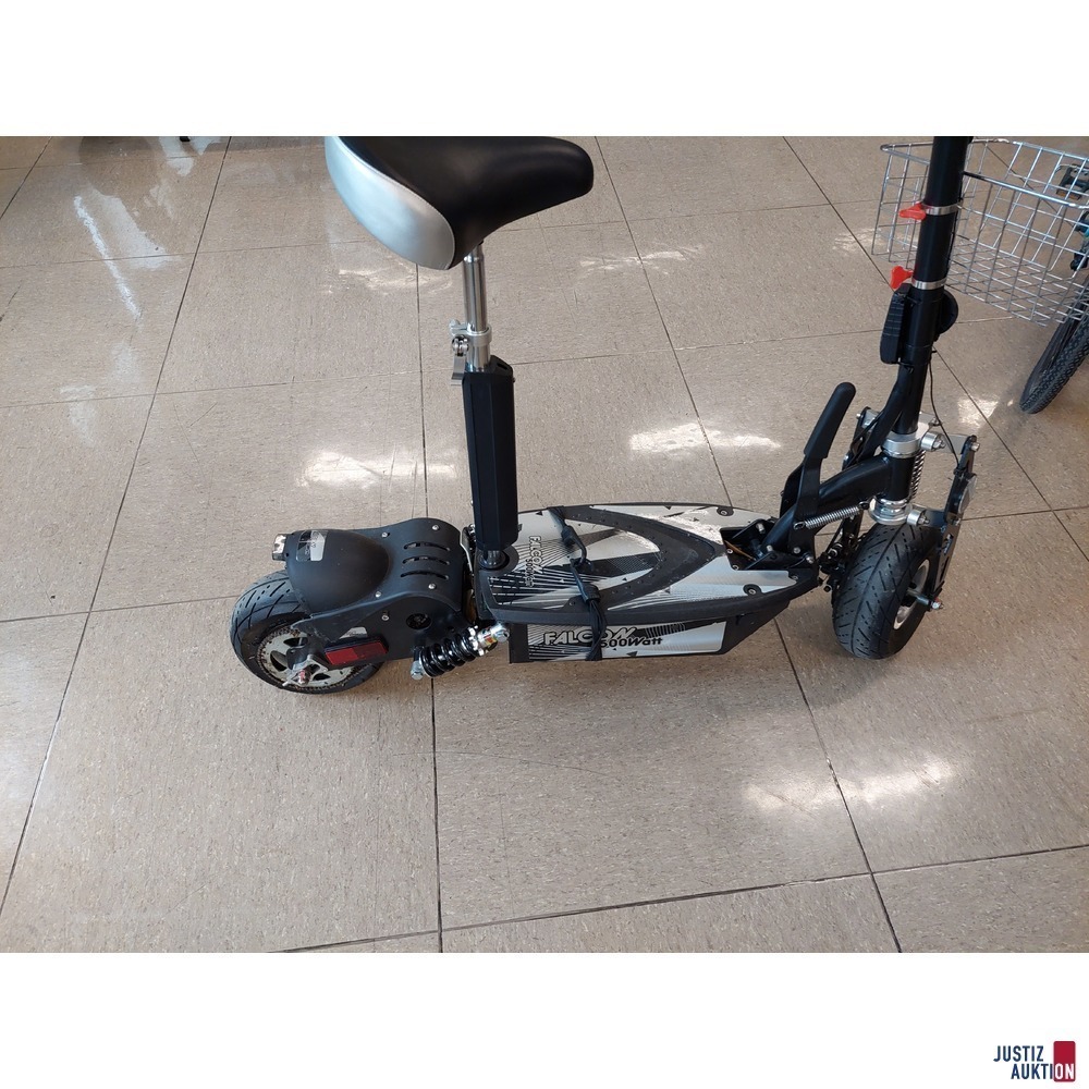 E-Scooter der Marke FALCON 500 Watt