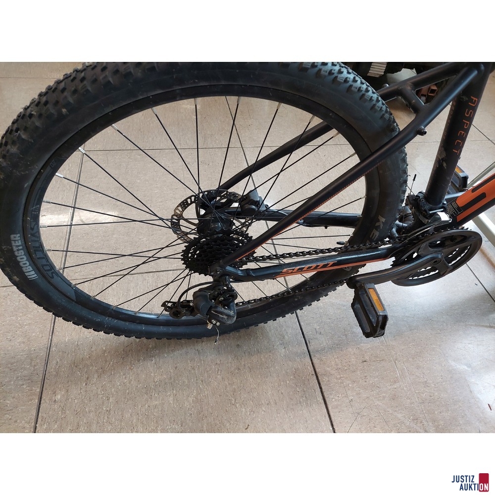 Mountainbike der Marke Scott Aspect 765