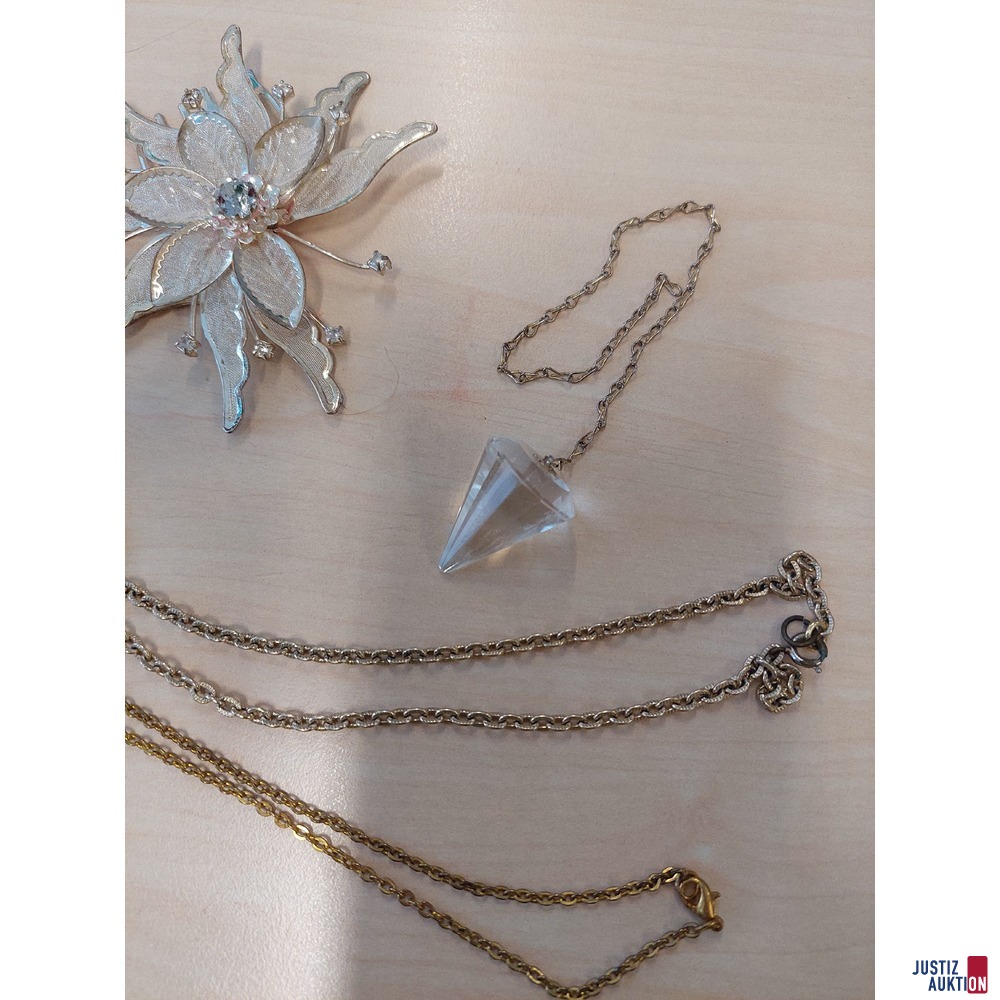 Konvolut an Modeschmuck