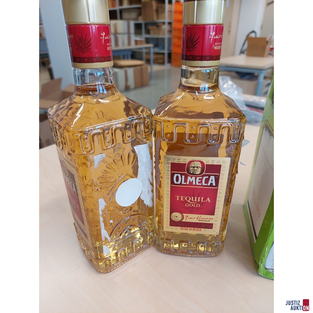2 Flaschen Olmeca Tequila Gold 38% 700 ml u.a.