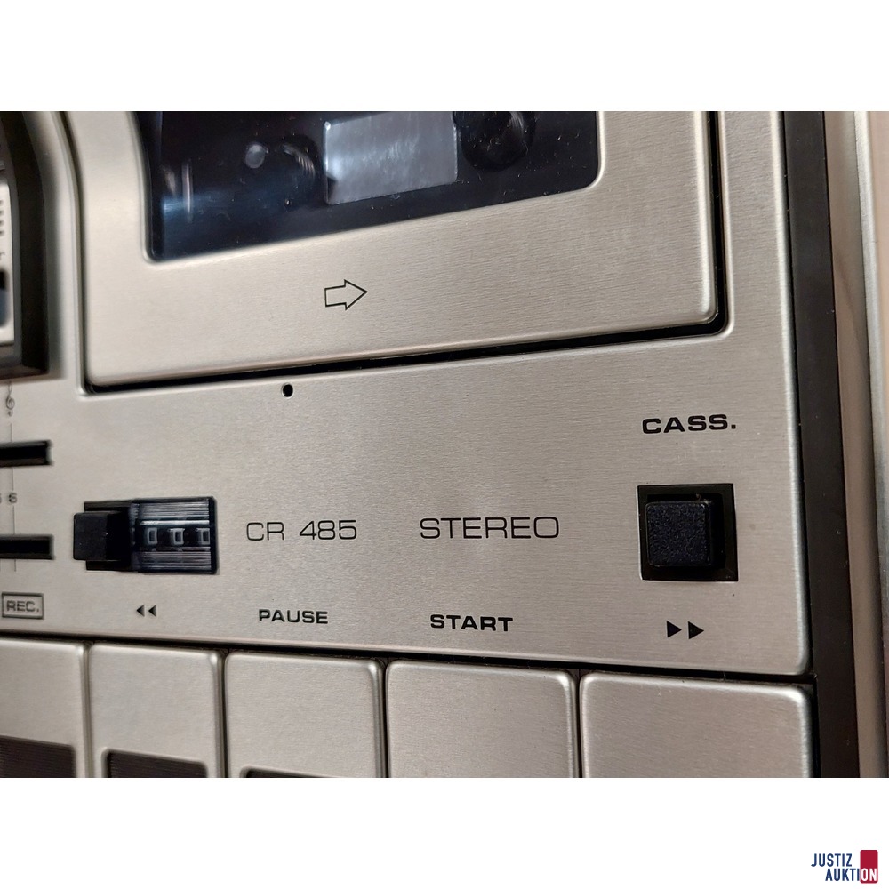 Kassettenrekorder der Marke GRUNDIG CR 485