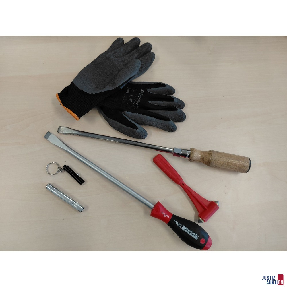 Diverses Werkzeug&comma; Handschuhe&comma; 2 kleine Taschenlampen