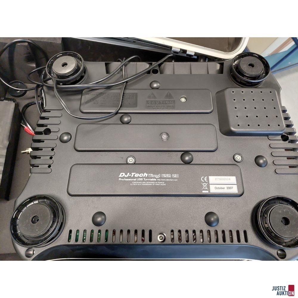 Plattenspieler der Marke DJ Tech Vinyl USB 20