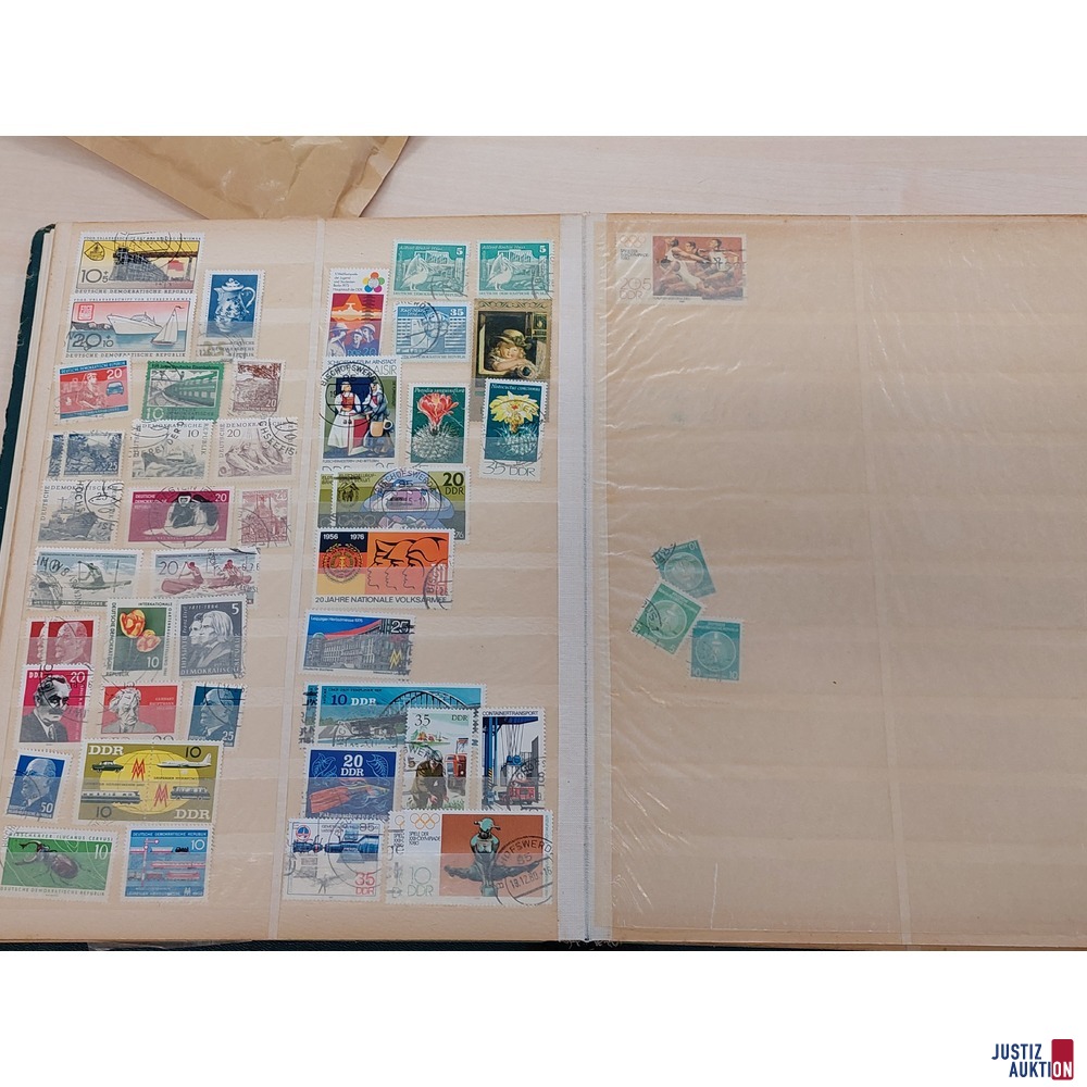 Altes Briefmarkensteckbuch in A4 Format