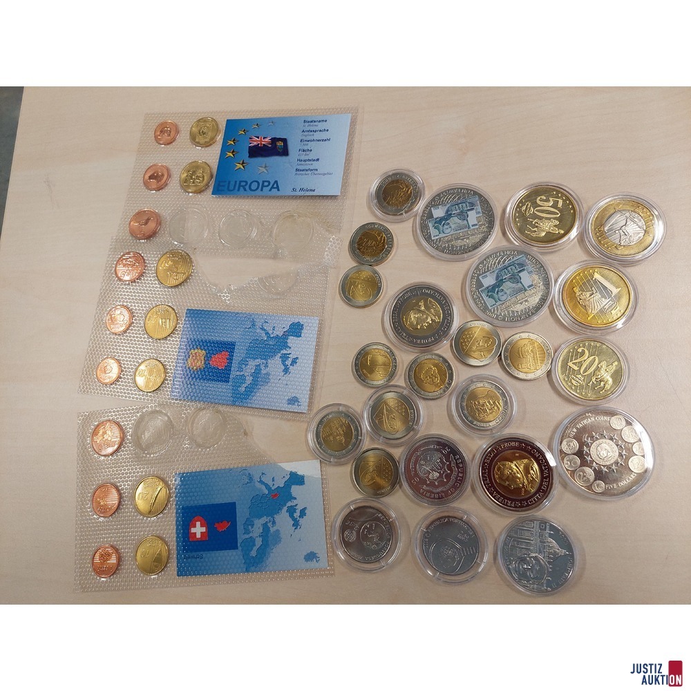 Konvolut bestehend aus zirka 40 Kleinm&uuml;nzen und Medaillen teilweise Phantasiepr&auml;gungen