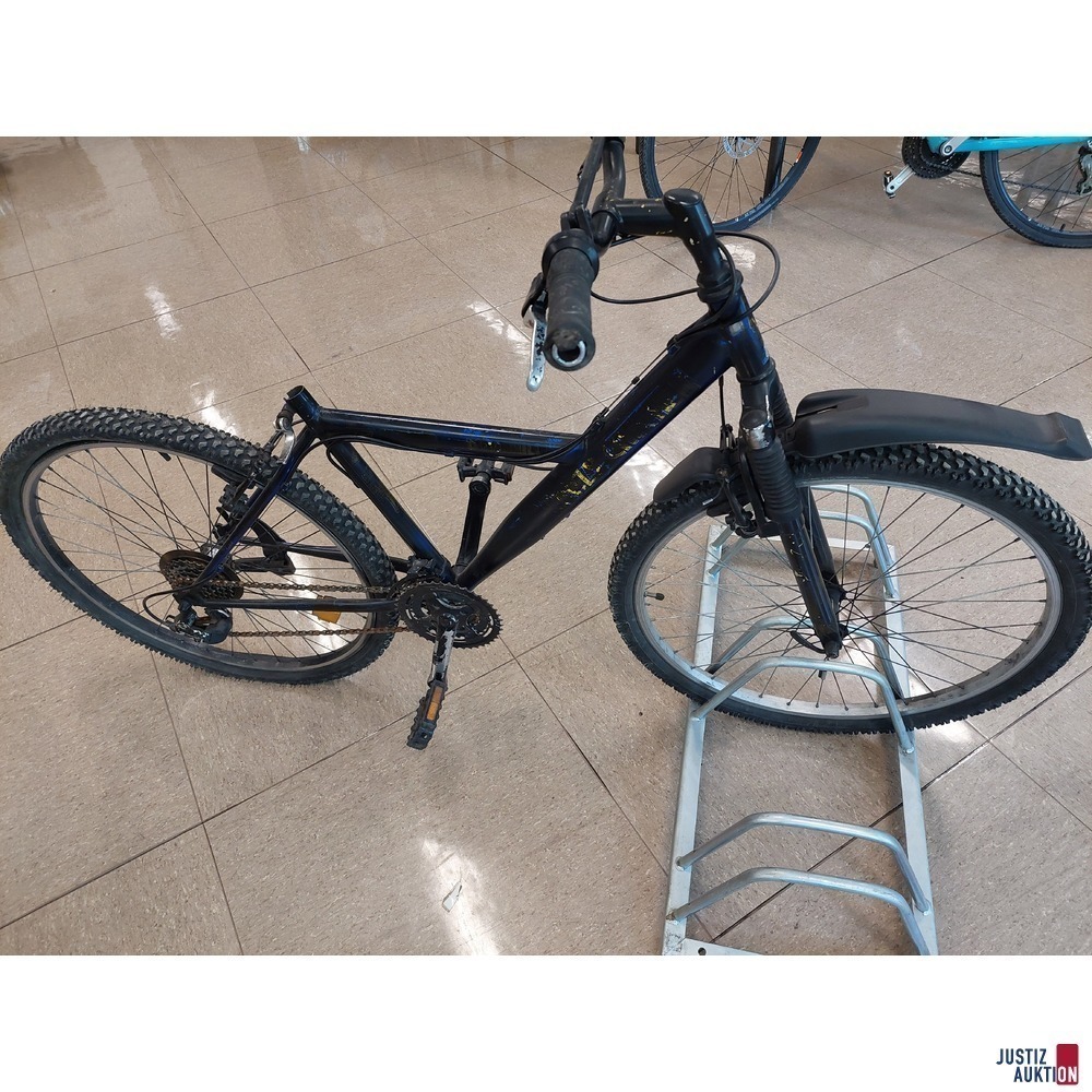 Fahrrad der Marke Crazy Chicken &uuml;berlackiert