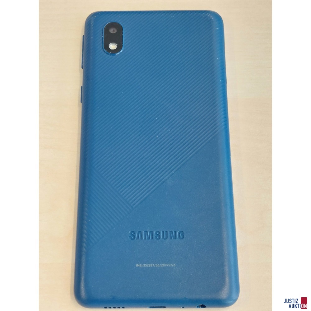 Handy der Marke Samsung Galaxy A01 Core
