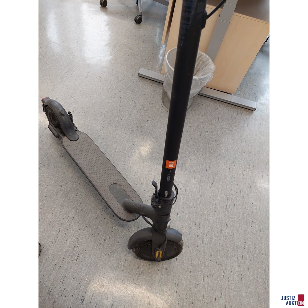 E-Scooter der Marke Mi 1S