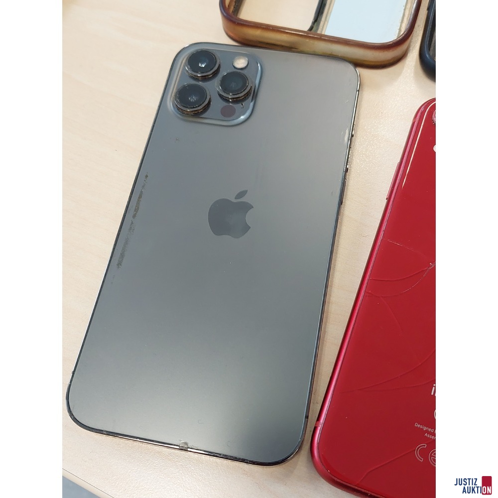 Handy der Marke Apple iPhone 12 Pro Max u.a.