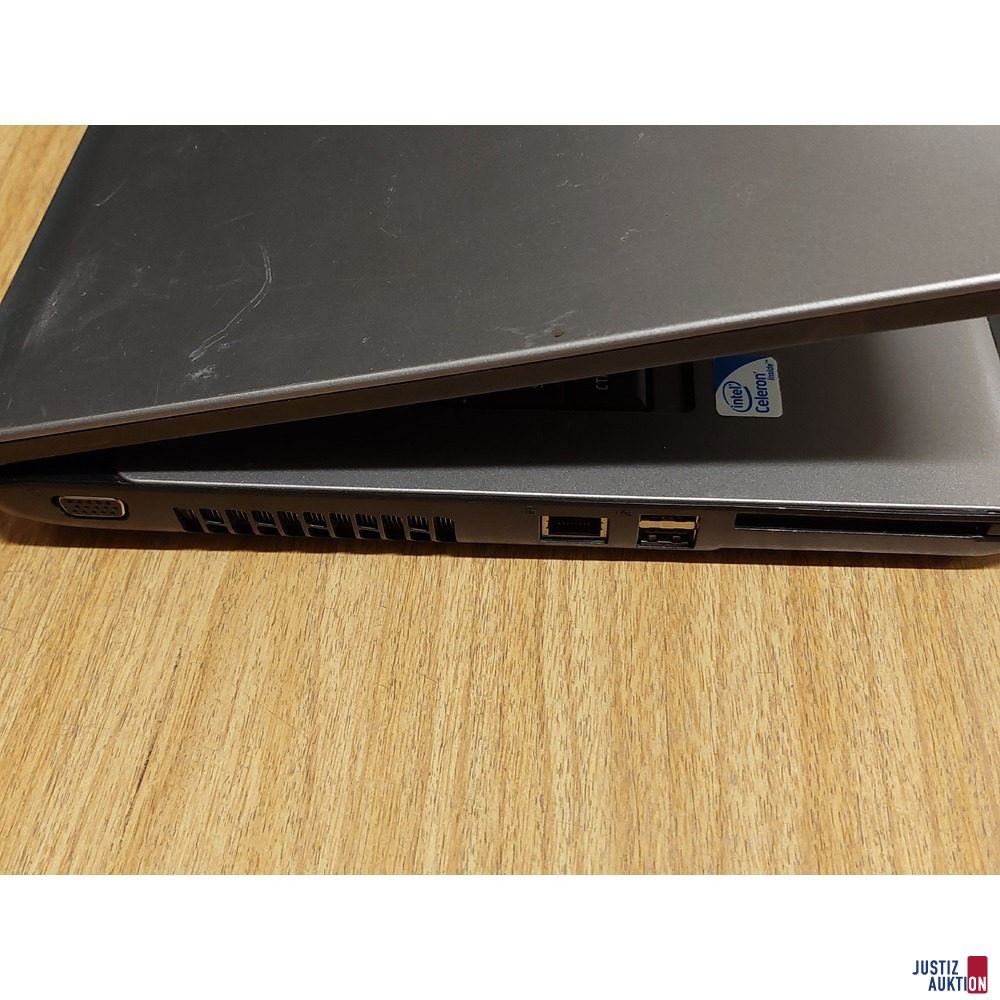Laptop der Marke Toshiba SATELLITE PRO L300-28Z