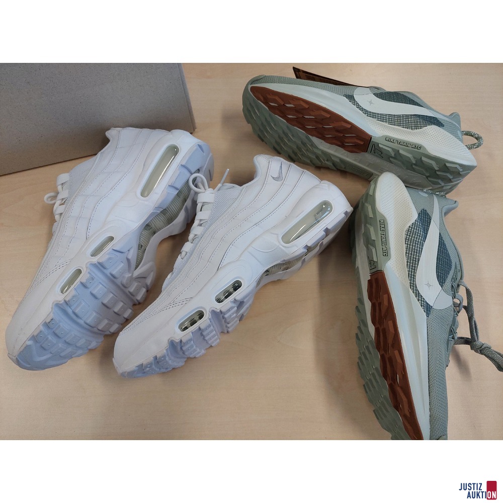1 Paar Sneaker der Marke Nike Air airmax Größe 43 u.a.