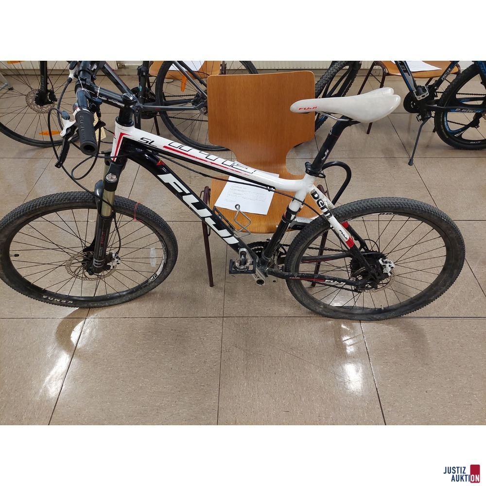Fahrrad der Marke "FUJI" gebraucht/Gebrauchsspuren vorhanden
