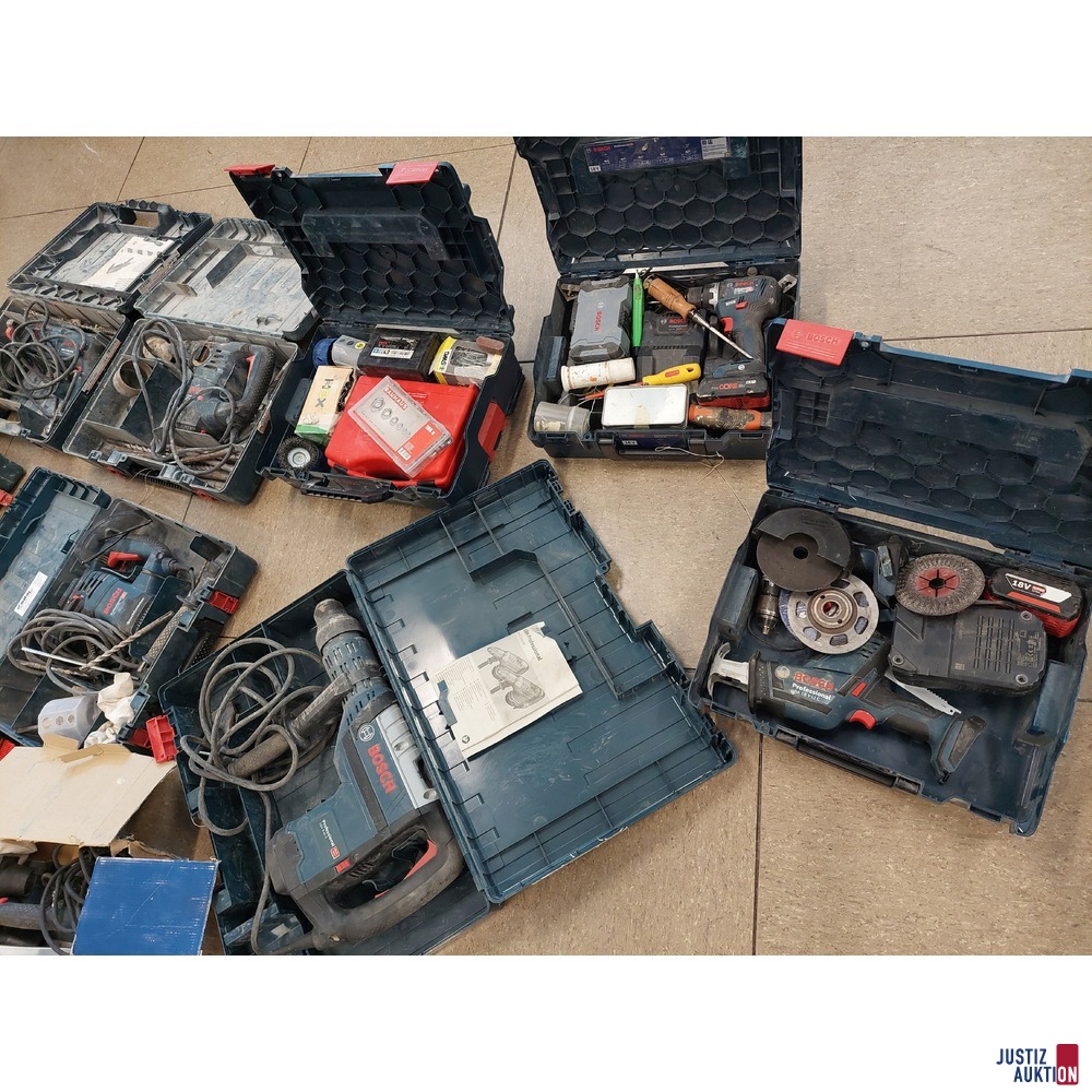 Konvolut bestehend aus diversen Bosch Werkzeugen