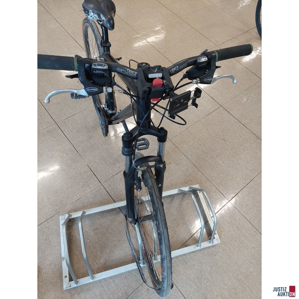 Fahrrad unbekannter Marke &uuml;berlackiert