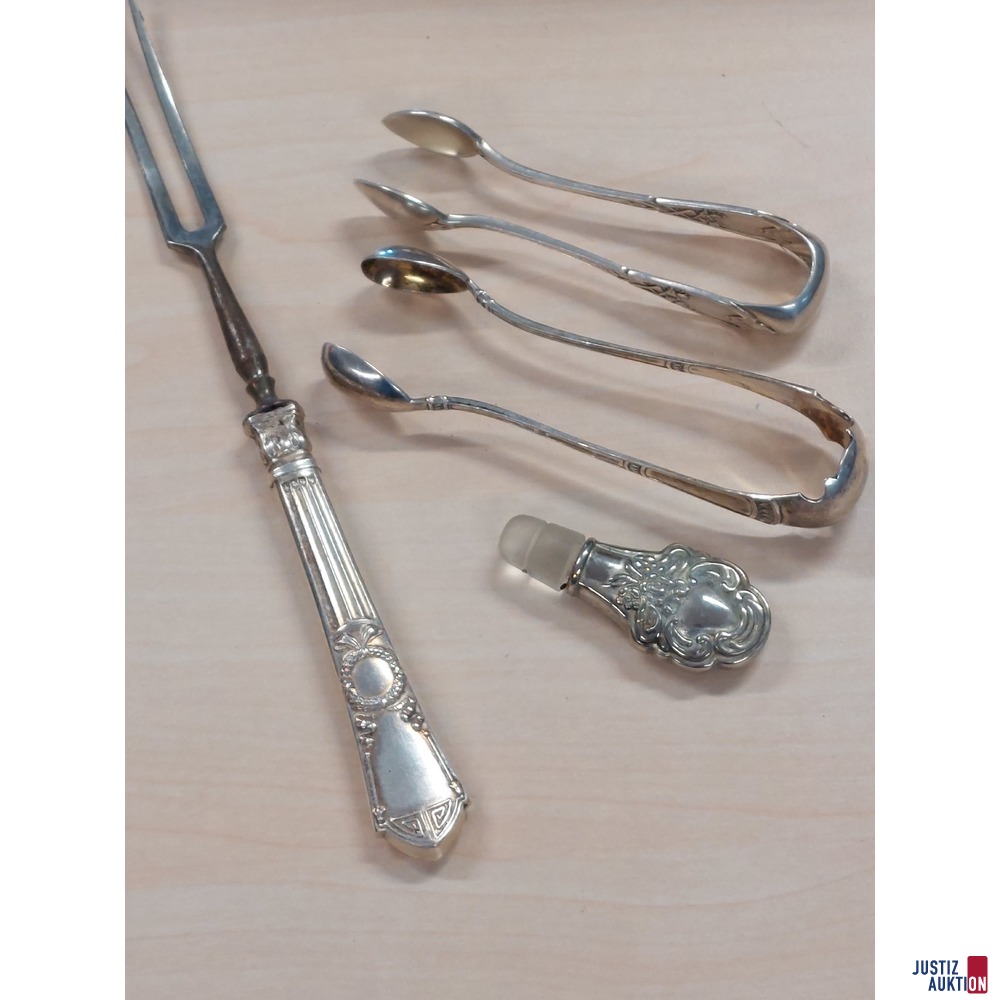 1 Flaschenstopfen - 2 Zuckerzangen - 1 Fleischspieß aus 800 ‰ Silber
