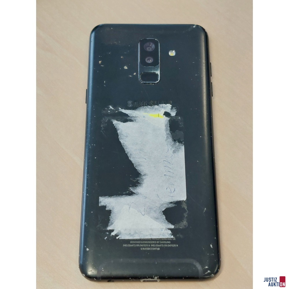 Handy der Marke Samsung Galaxy A6+