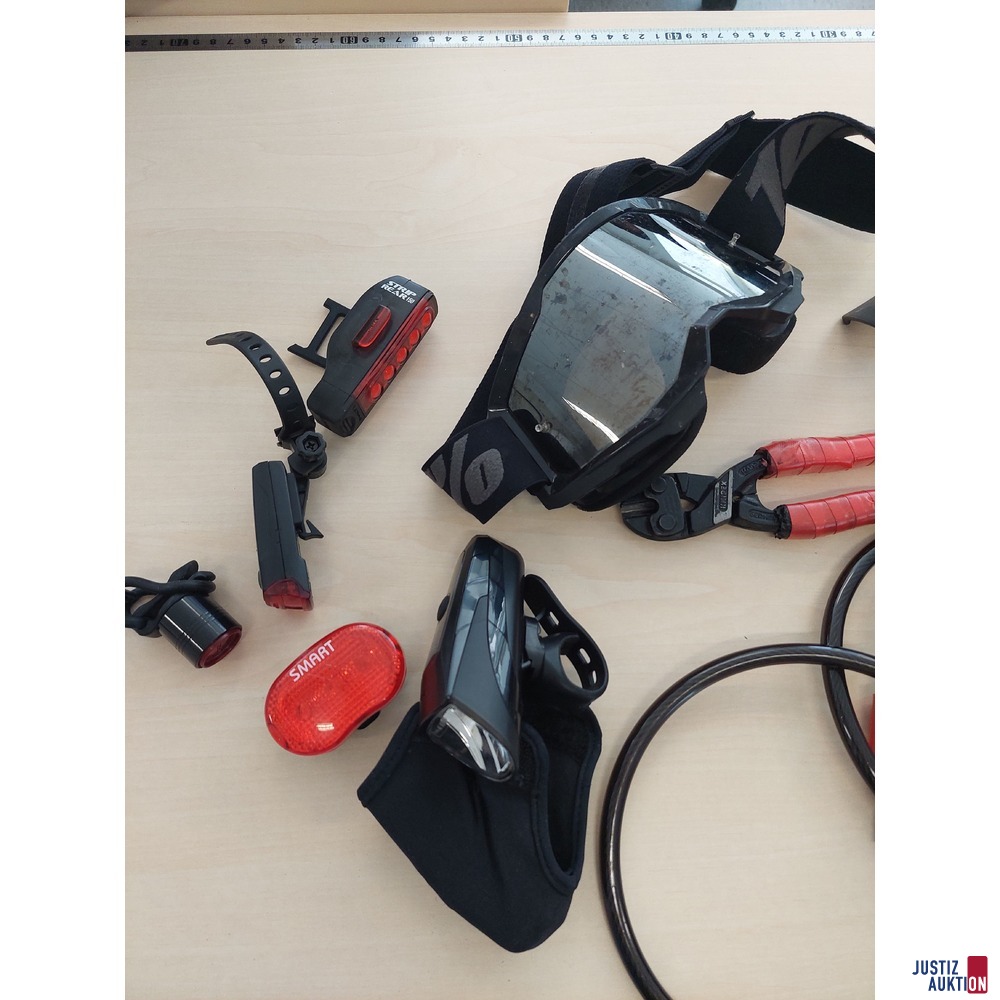 Diverse Fahrradlichter u&period;a&period;