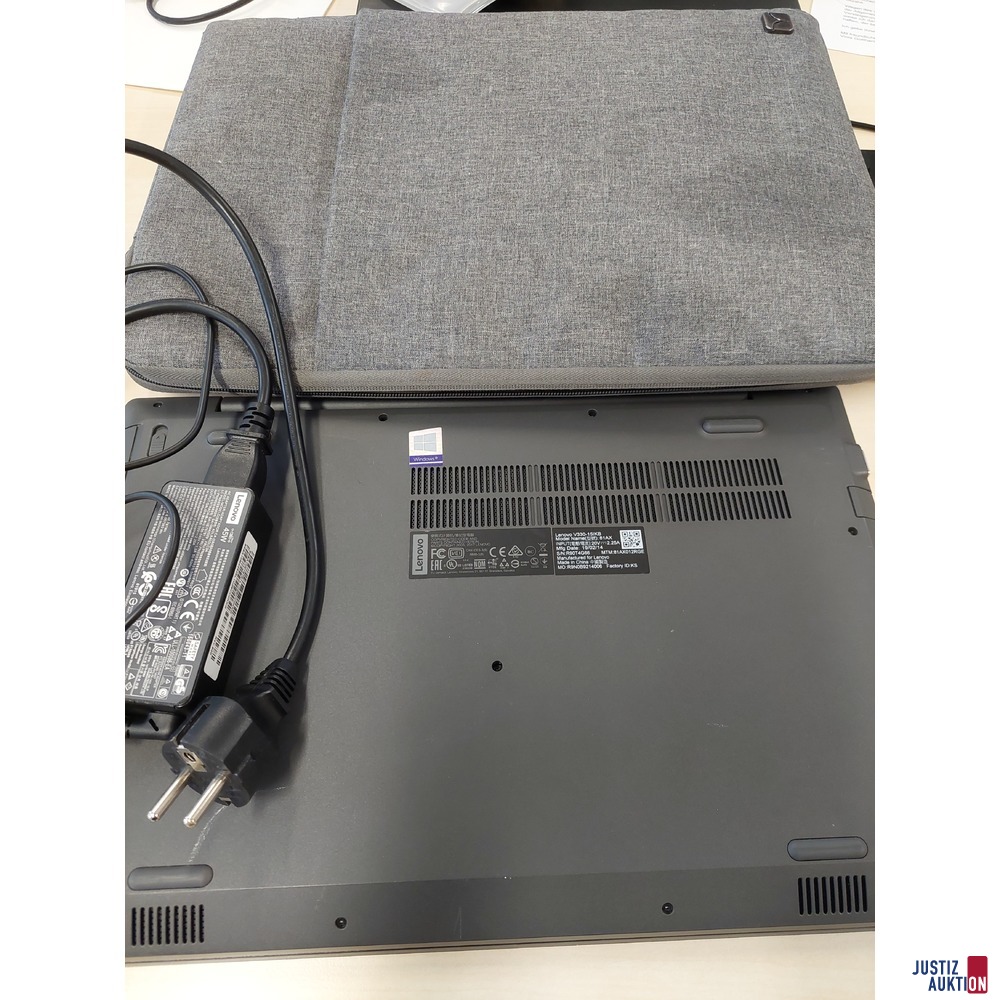 Laptop der Marke Lenovo V330-15IKB Model: 81AX