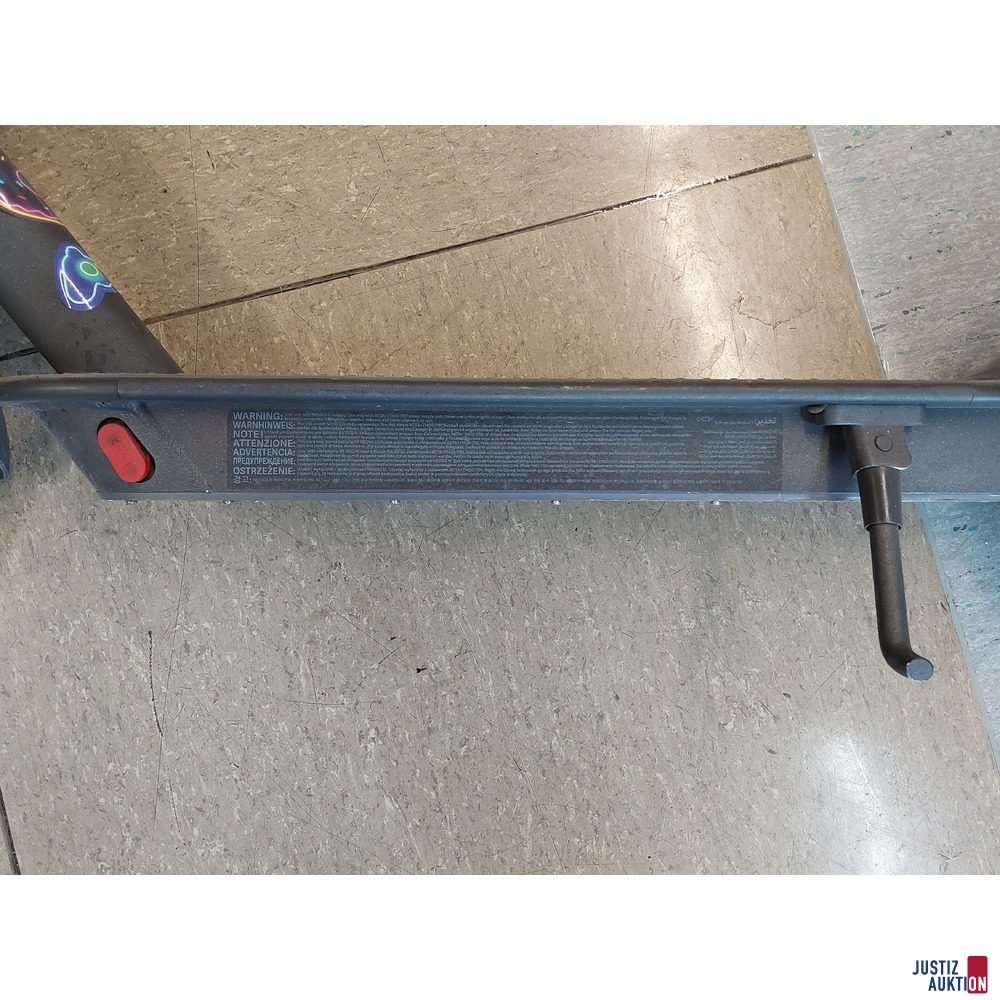 E-Scooter der Marke Mi