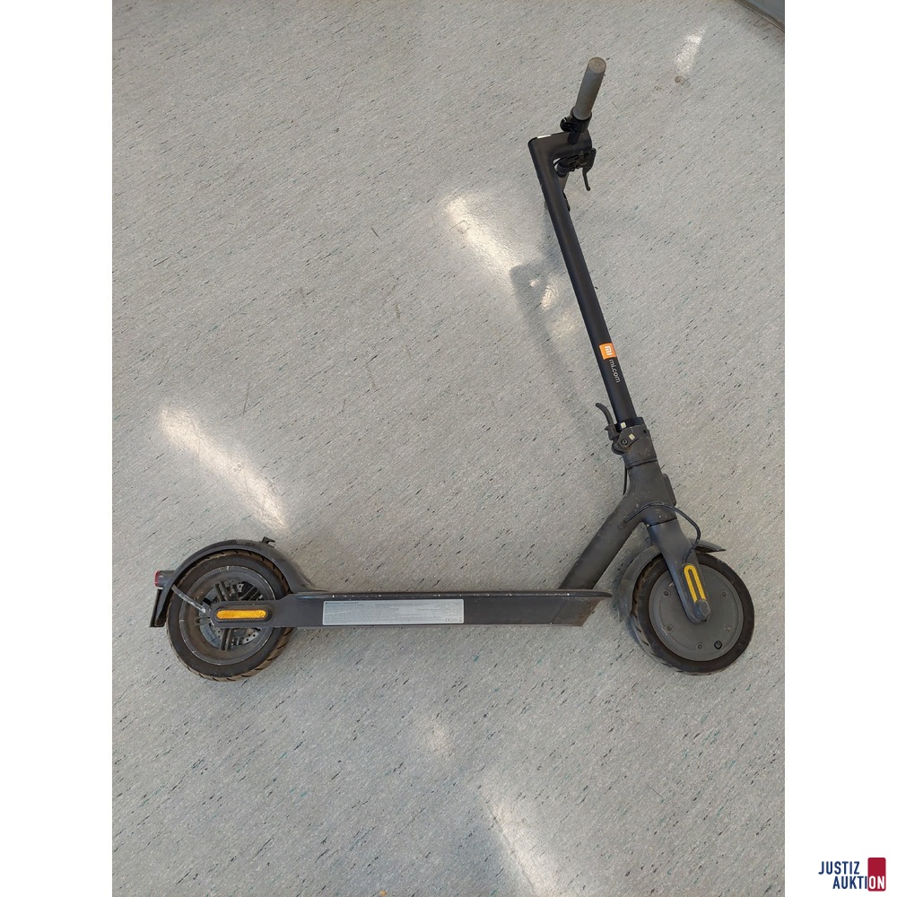 E-Scooter der Marke Mi Electric Scooter 1S