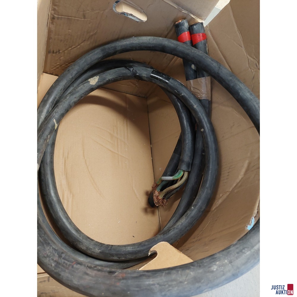 Diverse Kupfer-&comma; Erd- und Stromkabel in unterschiedlichen St&auml;rken und L&auml;ngen