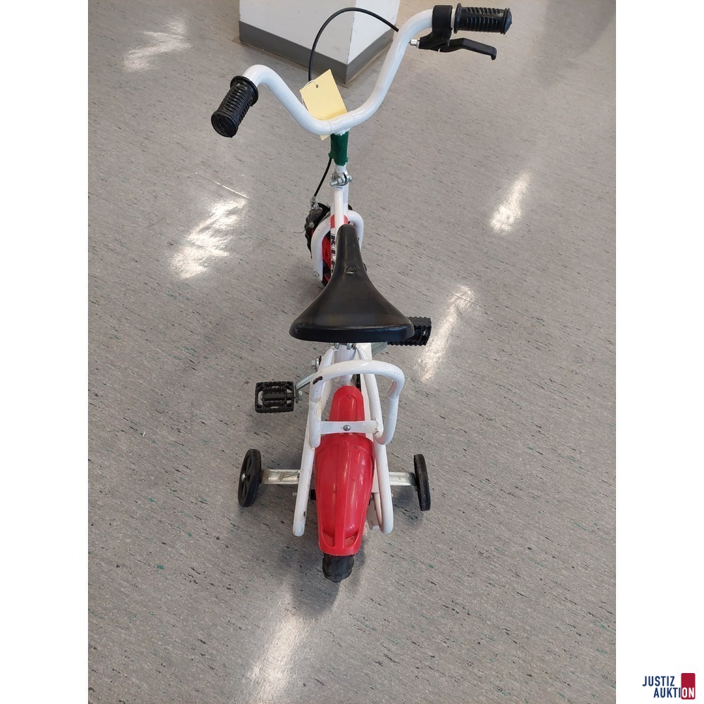 Kinderfahrrad mit Stützen der Marke Class