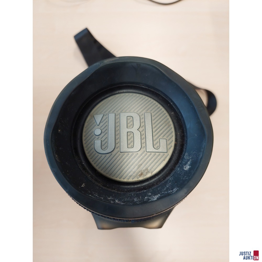 Tragbarer Bluetooth-Lautsprecher der Marke JBL Xtreme 2