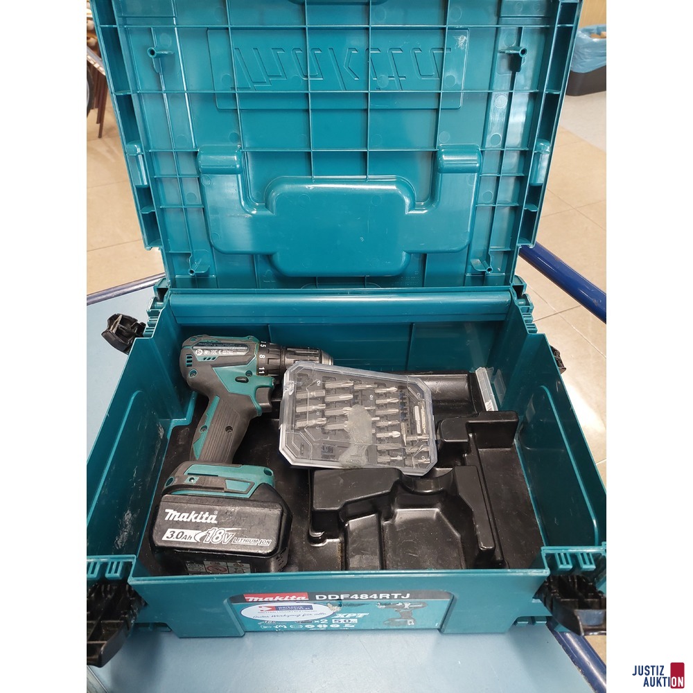 2 Werkzeugkoffer der Marke Makita mit Akkubohrmaschine Durchmesser 13mm DDF483 mit 3 Akku und 2 Ladegeräten DC18RC und 1 Bit-Set
