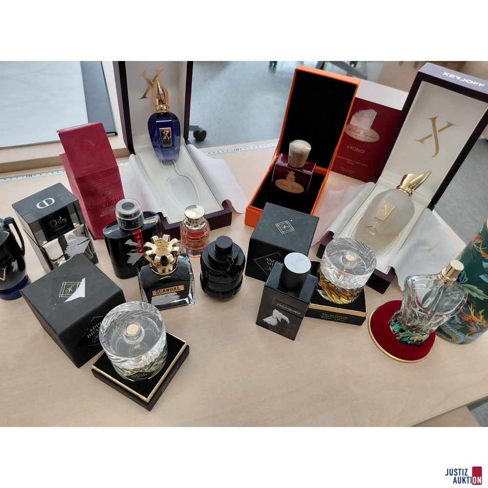 Konvolut an diversen Parfum