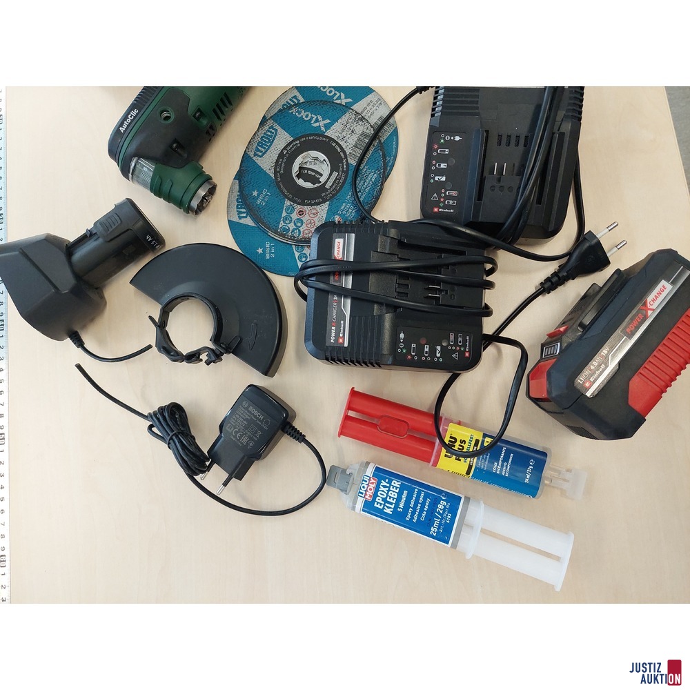 Winkelschleifer der Marke Bosch u&period;a&period;