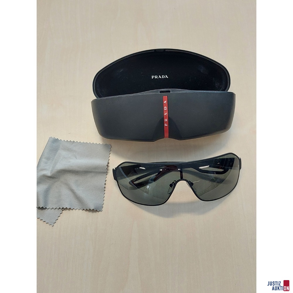 Sportsonnenbrille der Marke Prada - Model: Linea Rossa PS52 QDGO