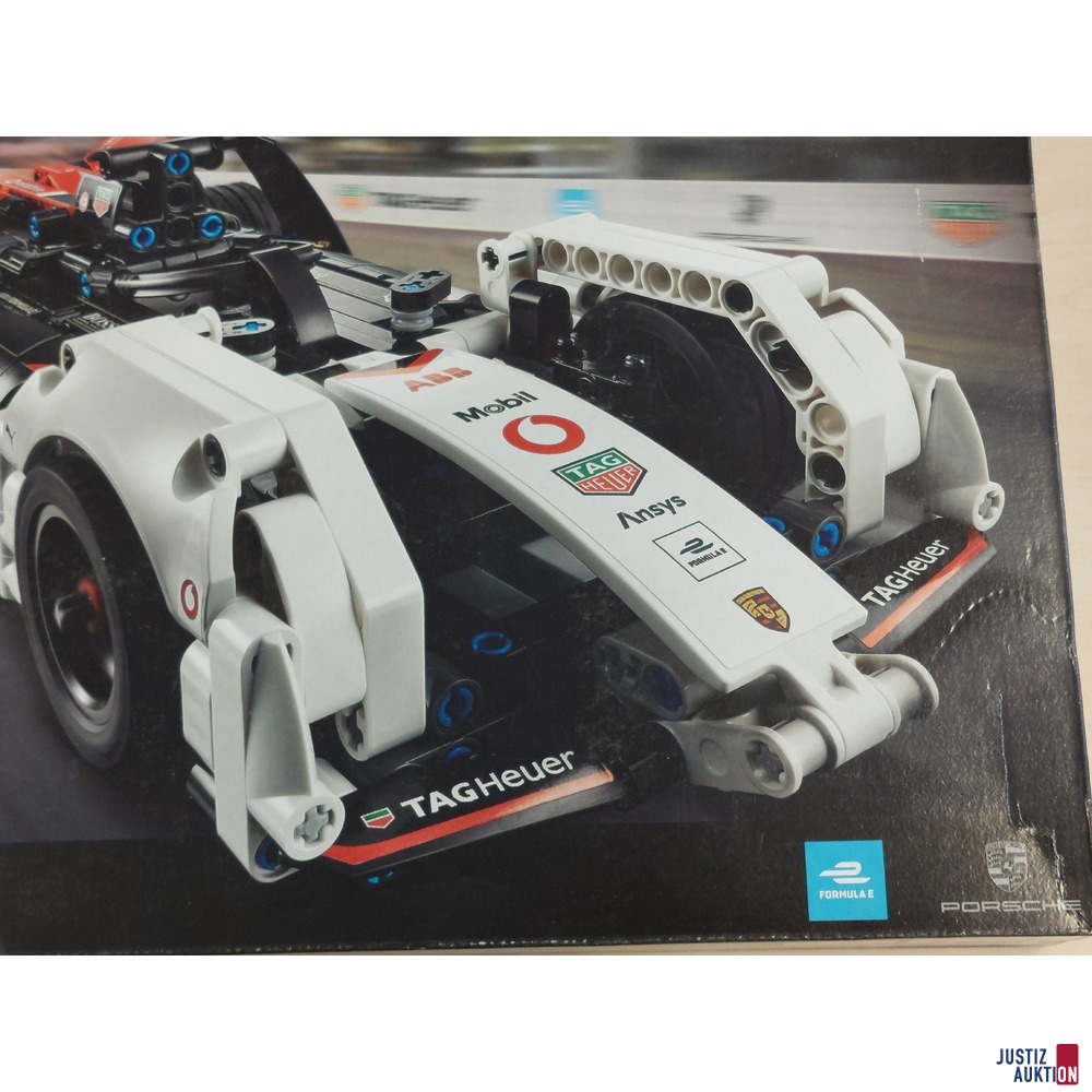 Lego Formula E Porsche 99X Electric 42137