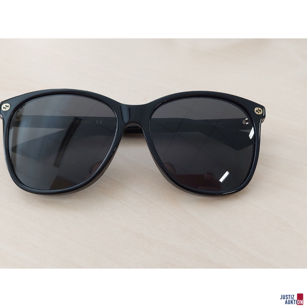 Damensonnenbrille der Marke Gucci u.a.