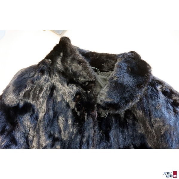 Nerzmantel mit dem Monogramm: PS