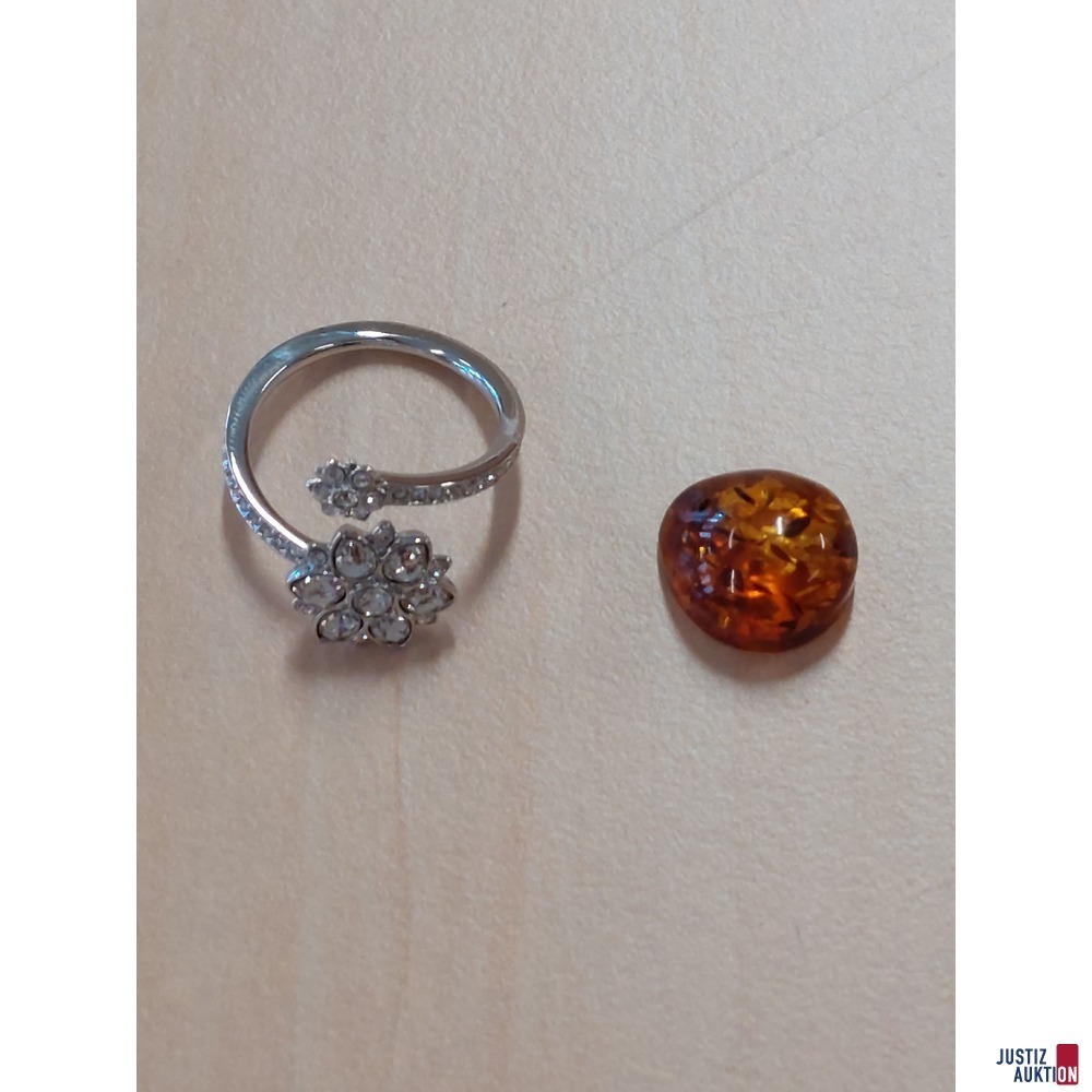 Modeschmuck Ring Größe 54​​​​​​​ - ein Bernsteinstück