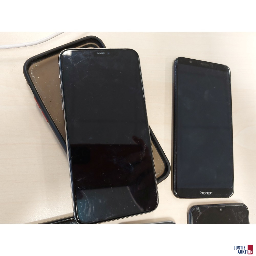 Handy der Marke HTC U11 Life u&period;a&period;