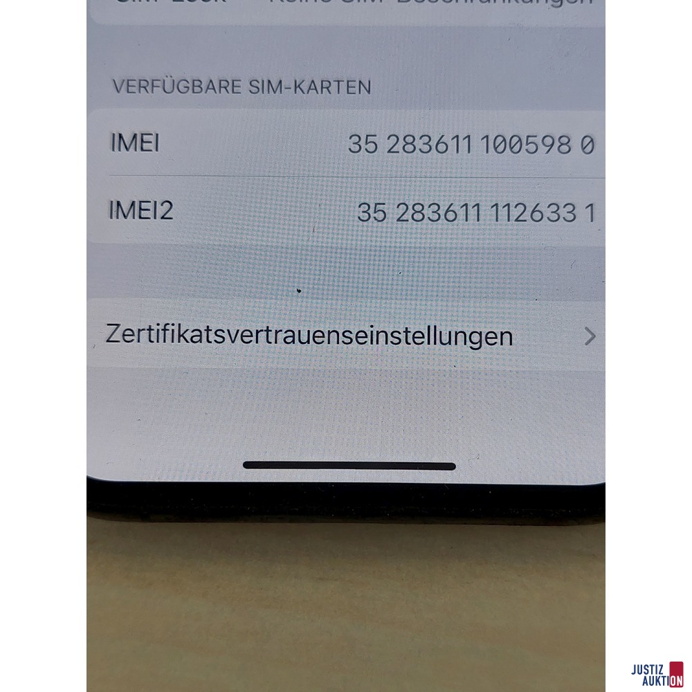 Handy der Marke Apple iPhone 11 Pro gebraucht/Gebrauchsspuren vorhanden