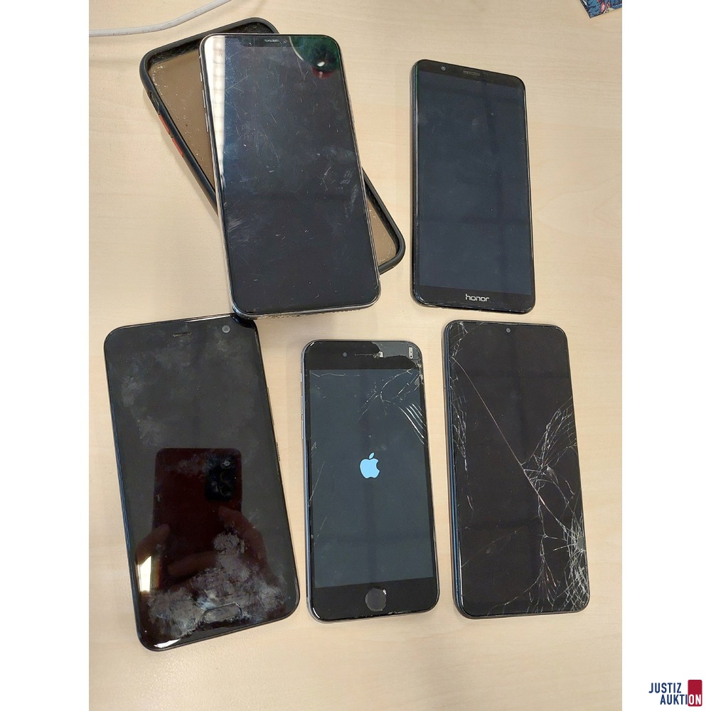 Handy der Marke HTC U11 Life u&period;a&period;