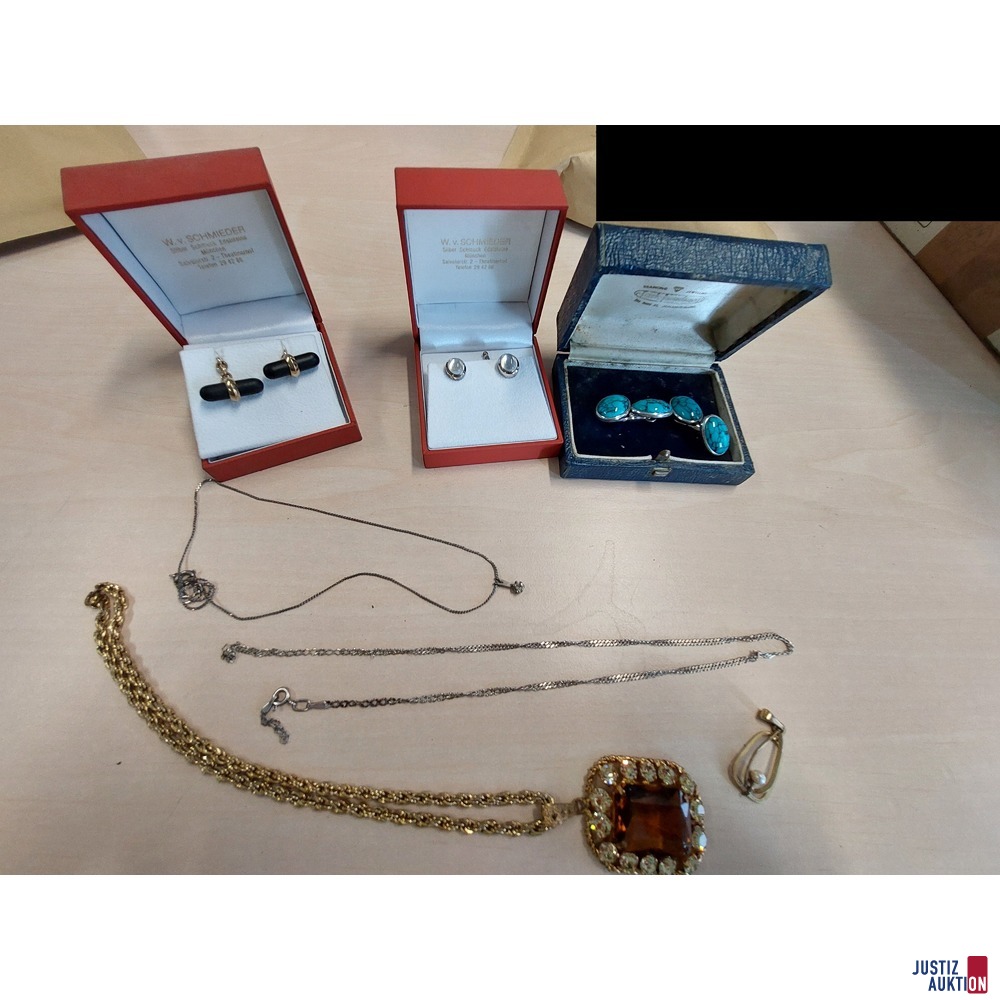 Konvolut an Modeschmuck