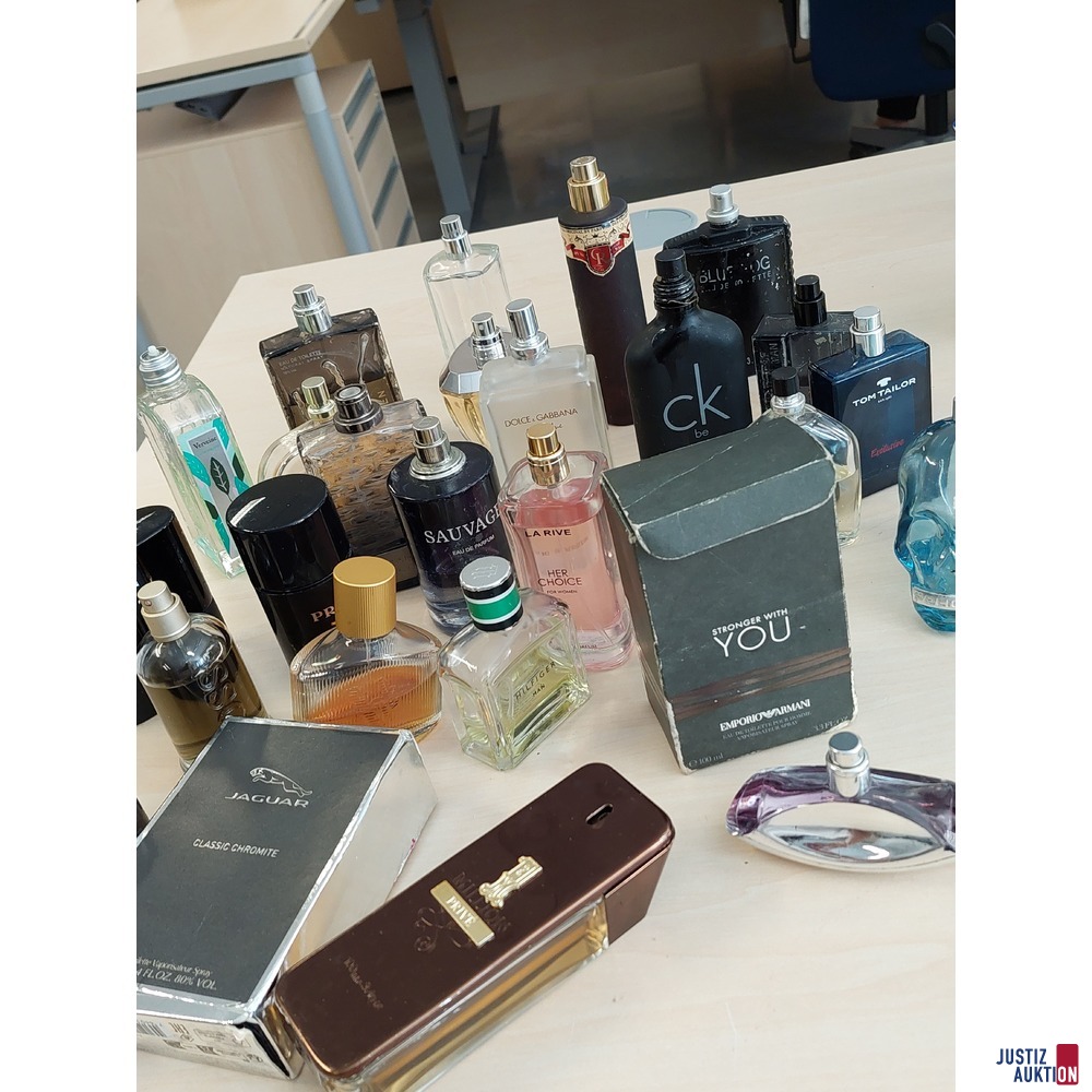 Konvolut an diversen angebrochenen Parfums