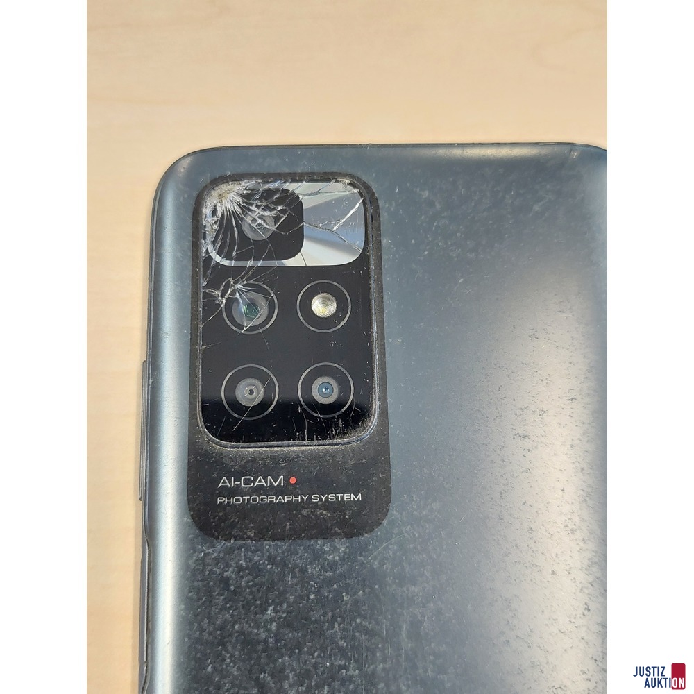 Handy der Marke Redmi Model&colon; 21061119DG