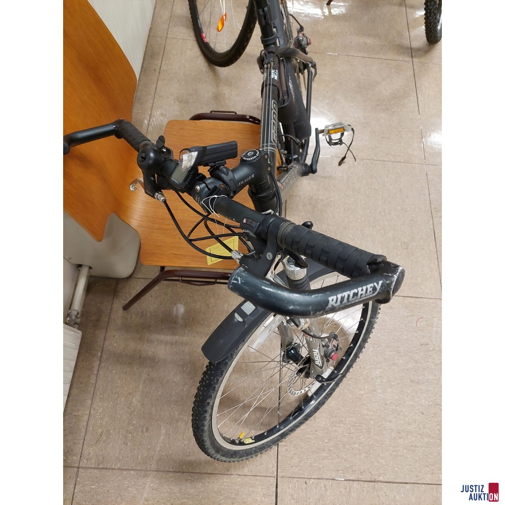 Fahrrad der Marke TREK 6700 gebraucht/Gebrauchsspuren vorhanden