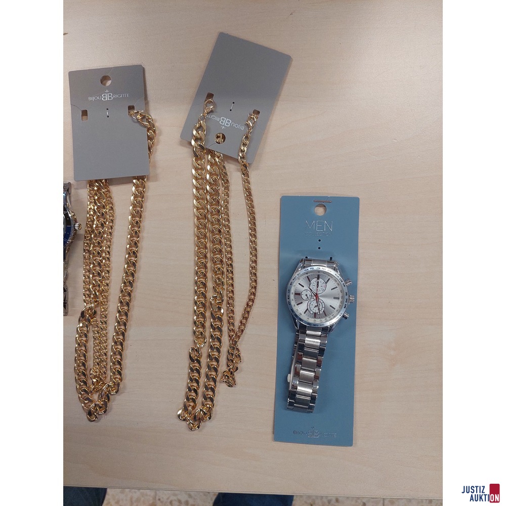 Konvolut von Bijou Brigitte bestehend aus&colon; 2 Armbanduhren 4 vergoldeten Ketten 5 Paar Ohrschmuck vergoldet bzw&period; rhodiniert
