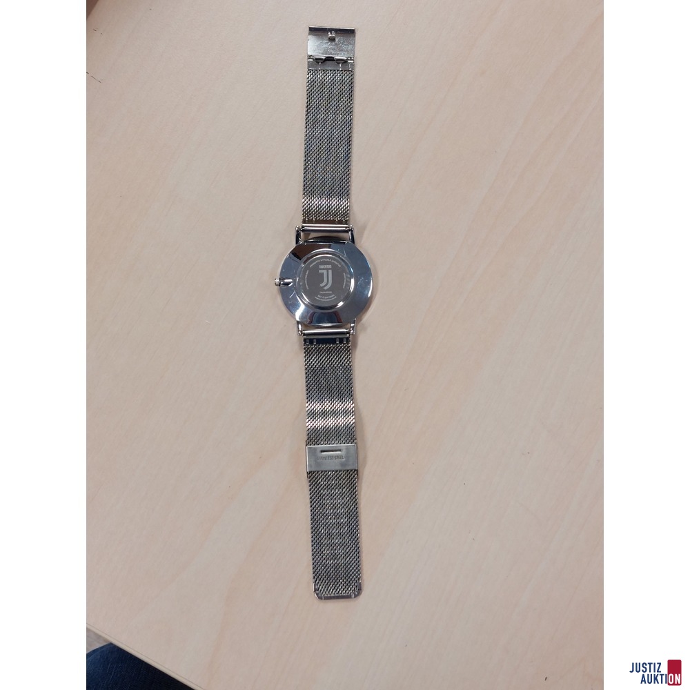 Herrenarmbanduhr der Marke Juventus