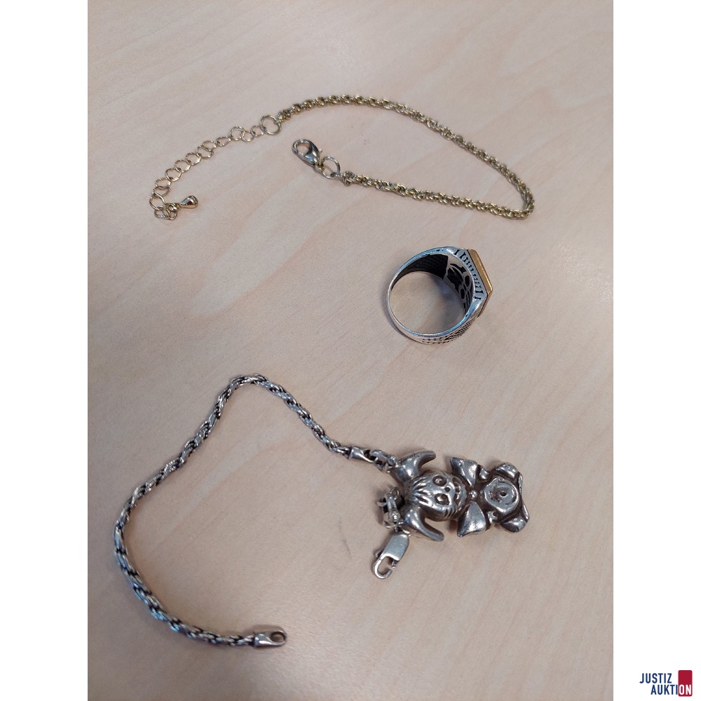 Silberring mit Schwertsymbol u.a.