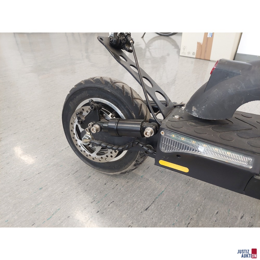 E- Scooter der Marke Hawk - Be Cool